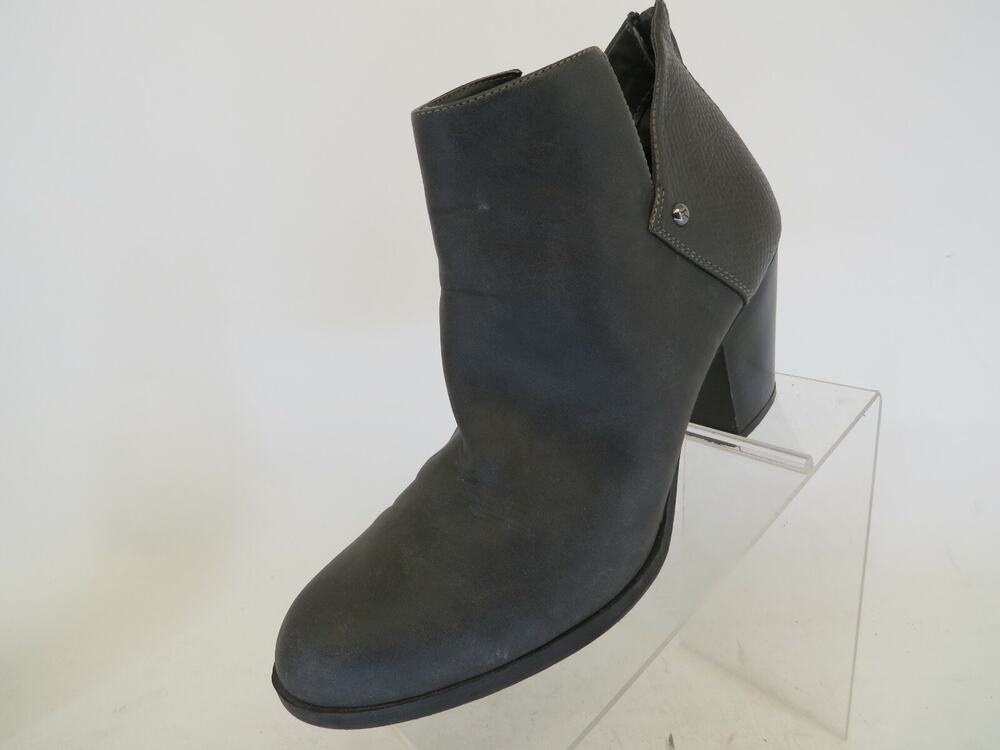 SIMPLY VERA WANG Womens Sz 10 M Dark Gray Faux Leather Heeled Ankle Boot Booties